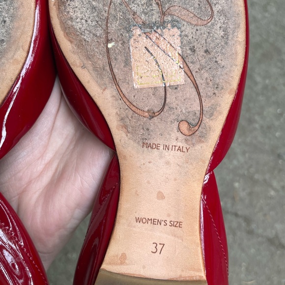 ROGER VIVIER | Red Patent Leather Flats - Picture 7 of 10